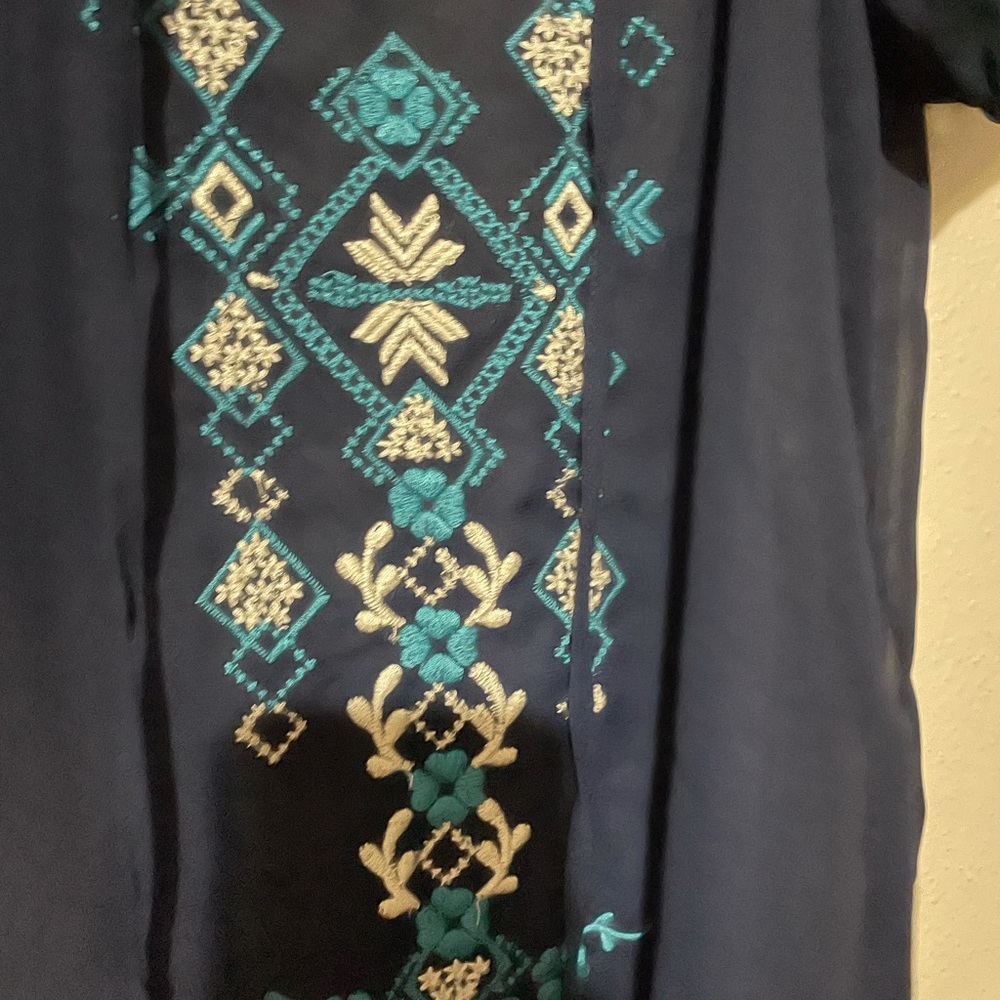Aztec design blouse - Picture 5 of 6